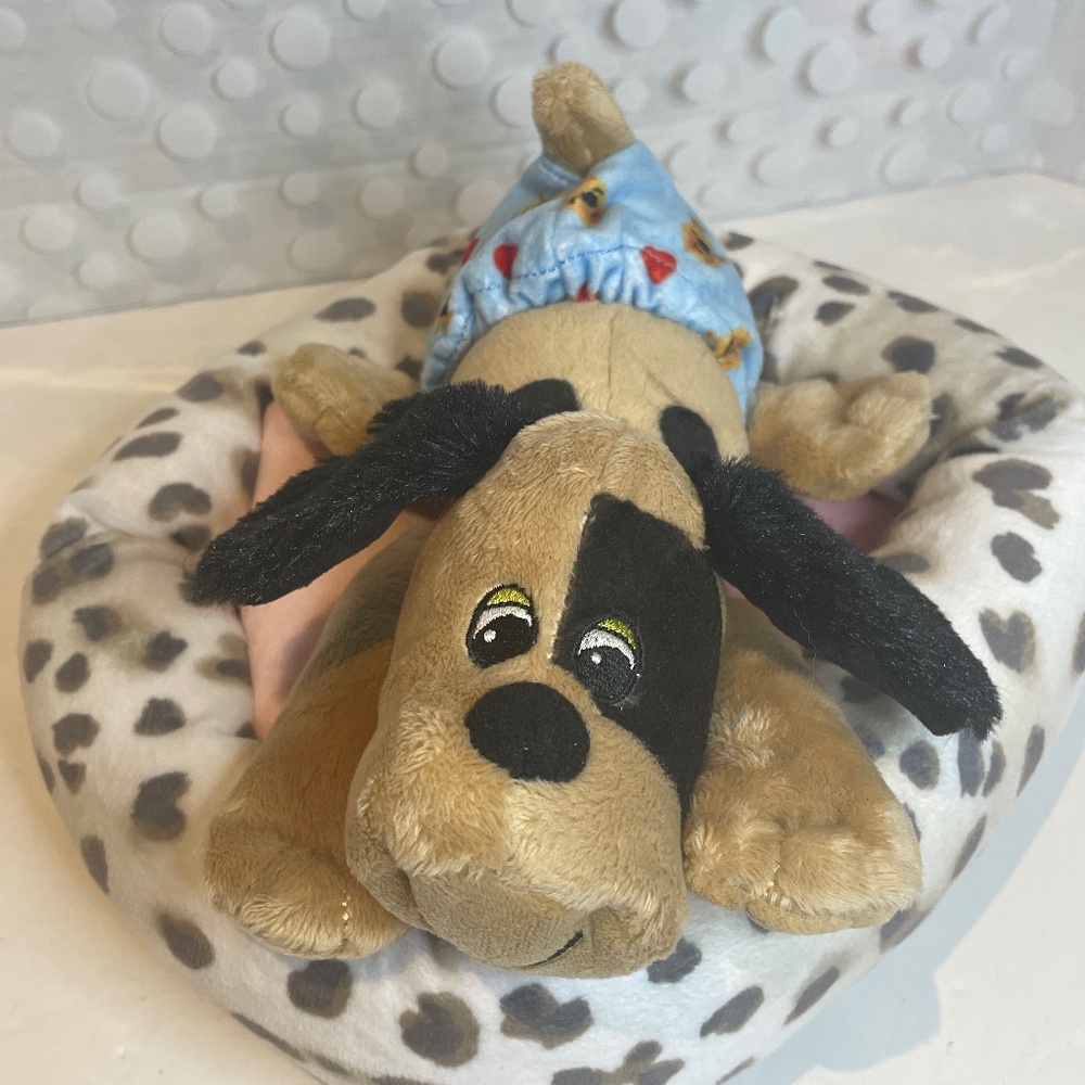 Pound Puppy 🐶 Newborn with dog bed - Picture 2 of 11